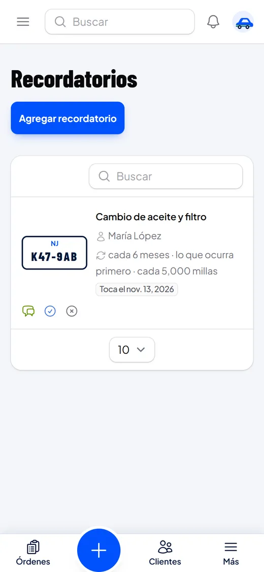 Lista de recordatorios con un cambio de aceite pendiente y la regla que fijó el mecánico